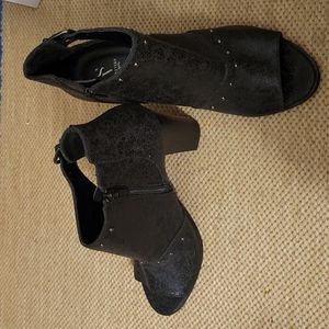 Simy Vera peep toe boots